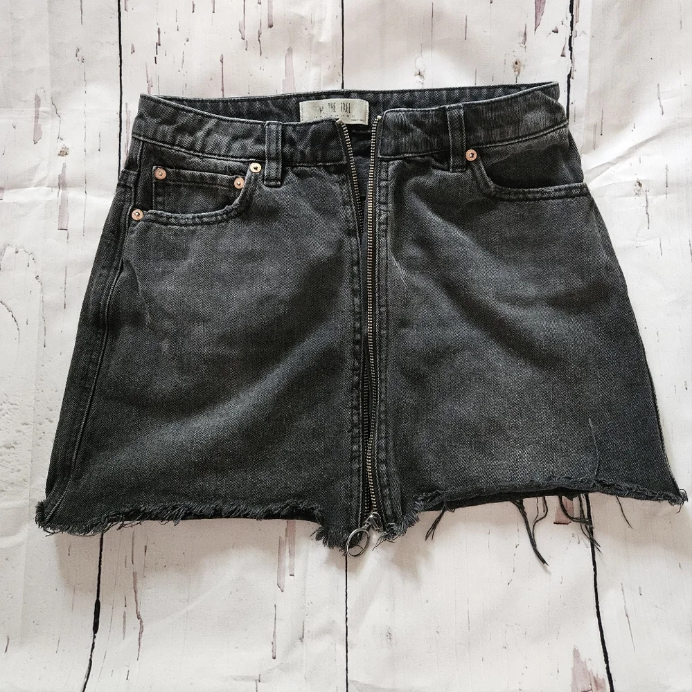 Free People We The Free Women's Black Denim Skirt Size 26 - Picture 6 of 6